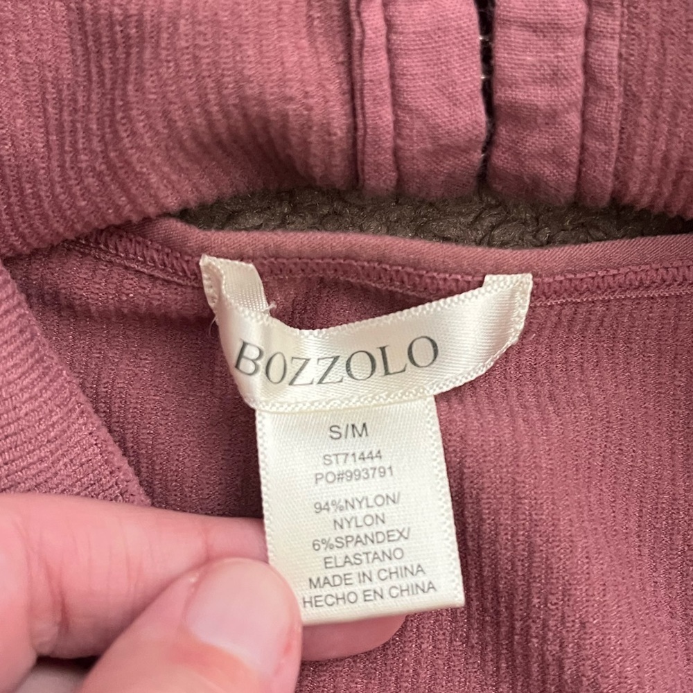 Bozzlo Ribbed Hook Crop Top - Picture 3 of 4